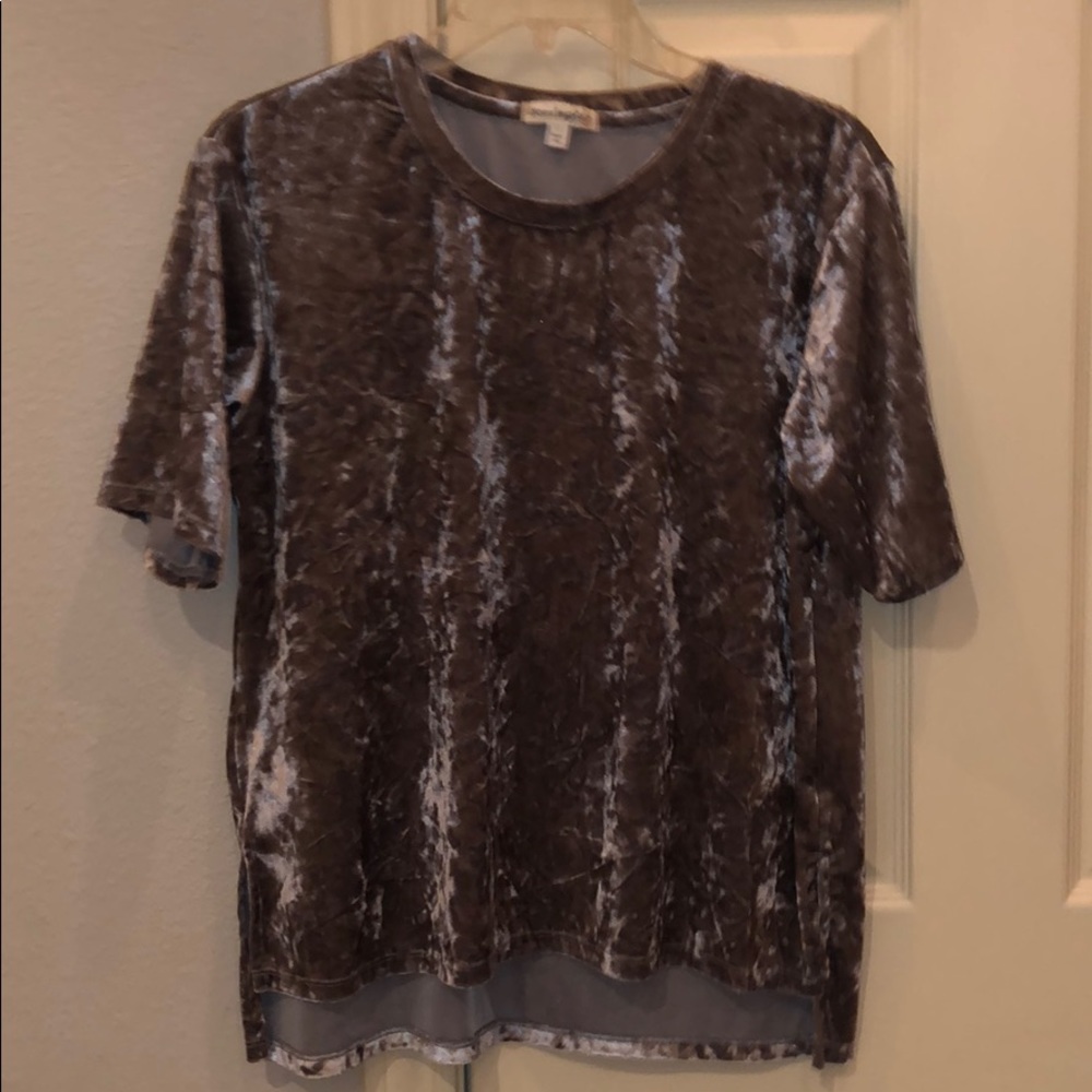 LOVE ON A HANGER velvet tee